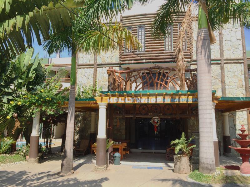 White Beach Resort Bar & Restaurant Puerto Galera Exterior photo