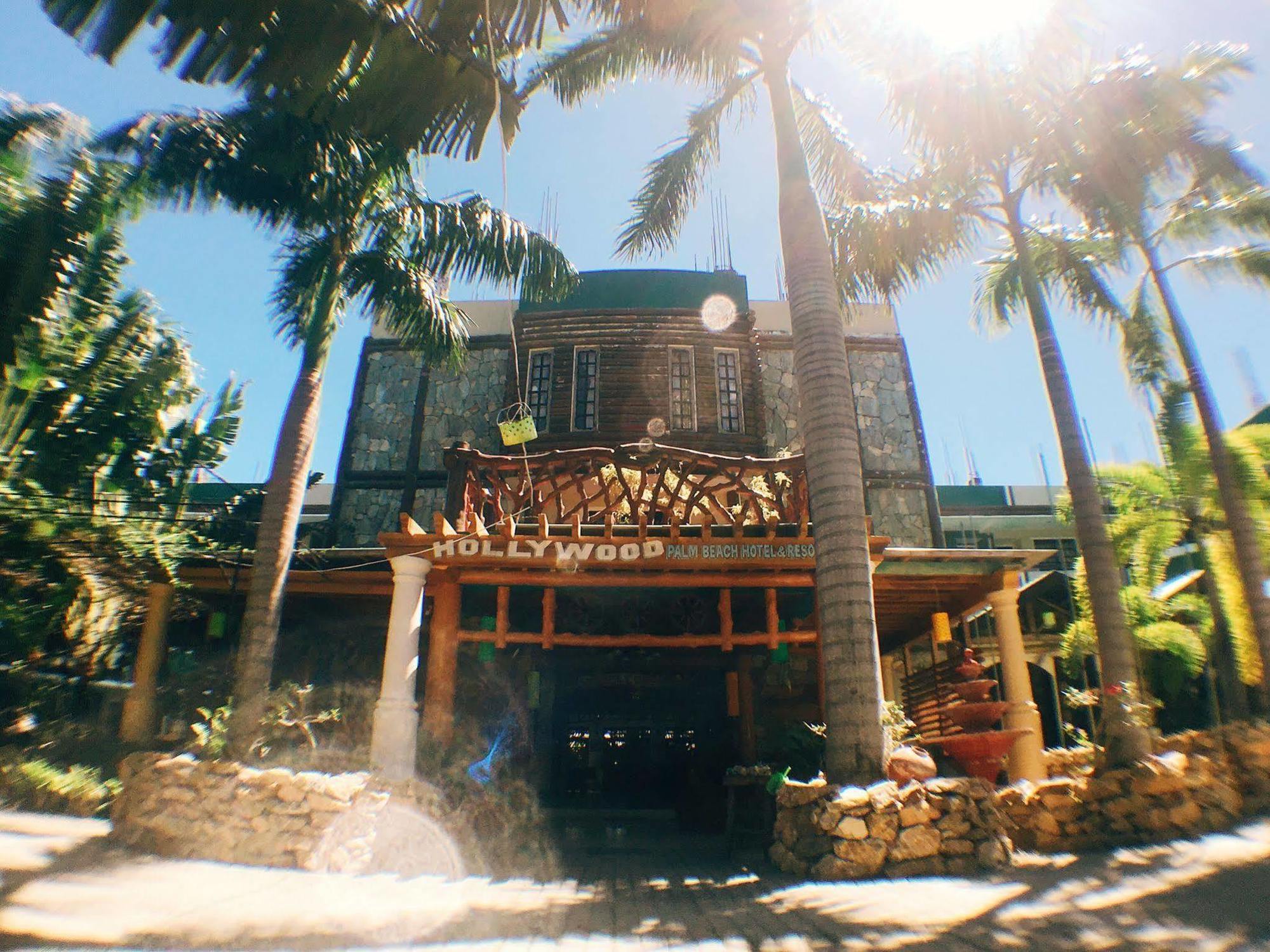 White Beach Resort Bar & Restaurant Puerto Galera Exterior photo